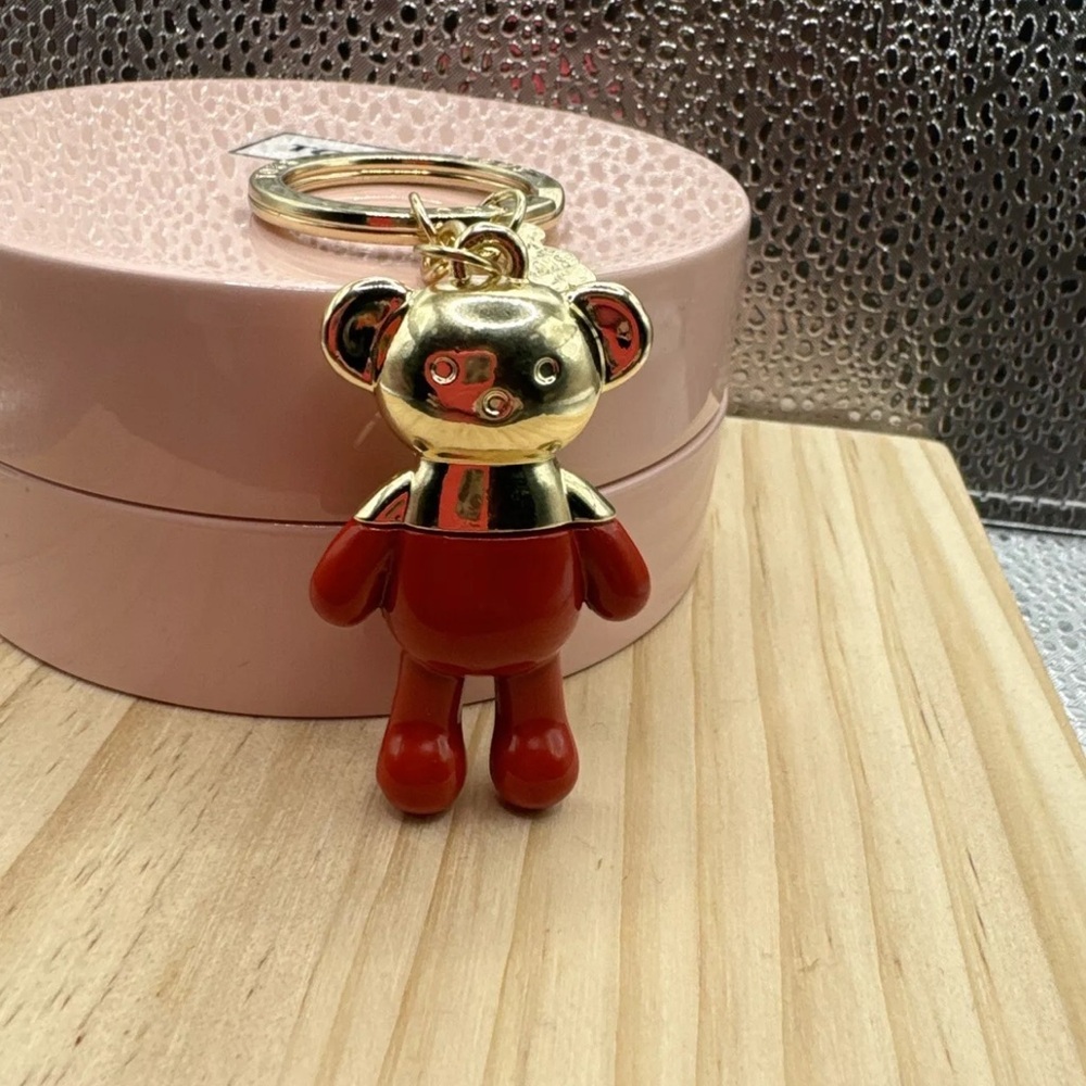 keychain from the Teddy Bear collection, made of Gold metal.